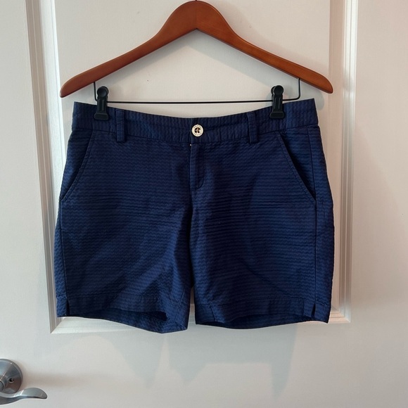 Lilly Pulitzer Jayne Short in True Navy - Picture 2 of 14